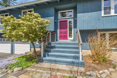 50 Lowell Dr