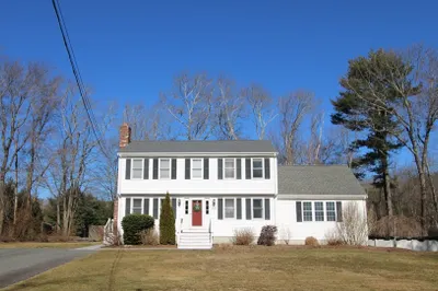 244 Curve St 1