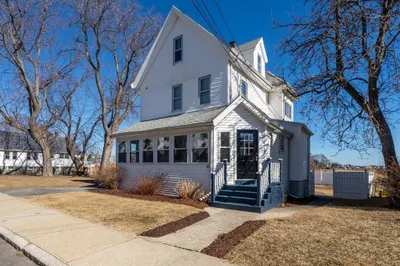 66 Sunnyside Ave 1