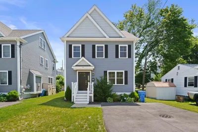 15 Lakeview Ave