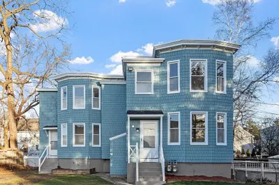 23 Lewis St