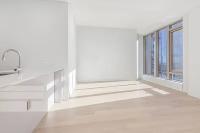 133 Seaport Blvd #1015