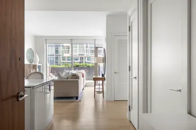 133 Seaport Blvd #520