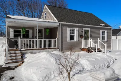 32 Packard Road