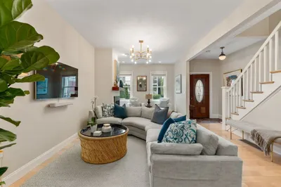 309 Bolton St 1