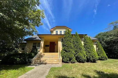 350 Plain Street #1R
