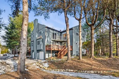 250 Captain Eames Cir #250