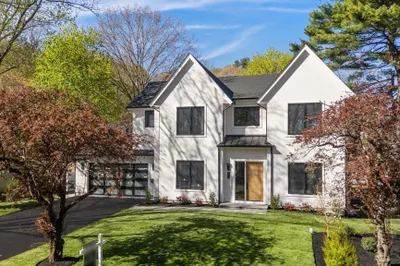 470 Quinobequin Road 1