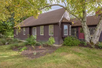 97 Old Amherst Rd 1