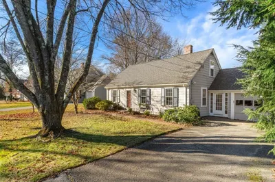 51 Pilgrim Rd