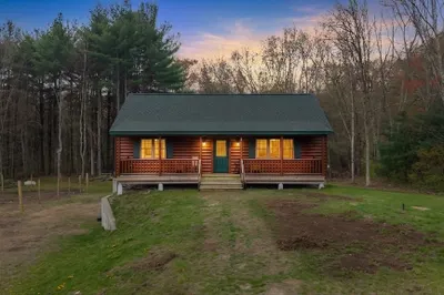 22 Carpenter Rd 1
