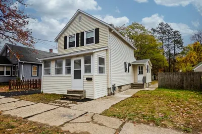 151 Littleton St