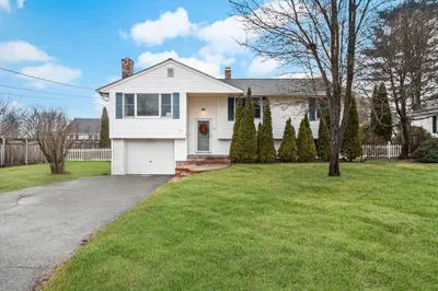 105 Autran Ave 1