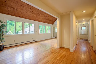 438 Merrimac St 1