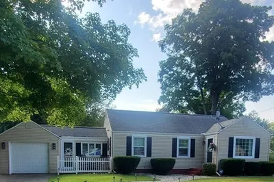14 Brookside Circle