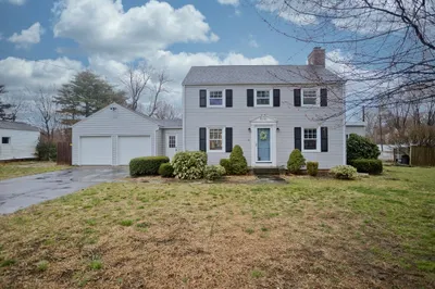 6 Venture Dr