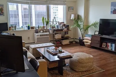 130 Bowdoin St #1704