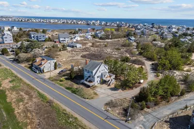 24 Old Point Rd