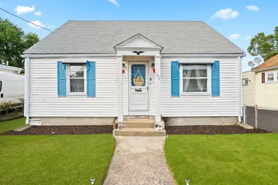 147 Francis Ave