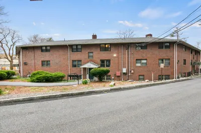 2 Town House Lane #7 1