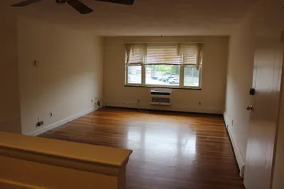 31 Warren St #2-4 1