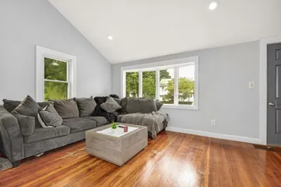 19 Nadeau Dr 1