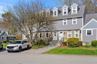 34 Merrimack Meadows Ln #34 1