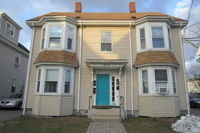 58 Robbins St #2