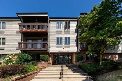 54 Old Colony Way #U
