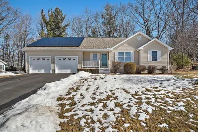 2 Bayberry Ln 1