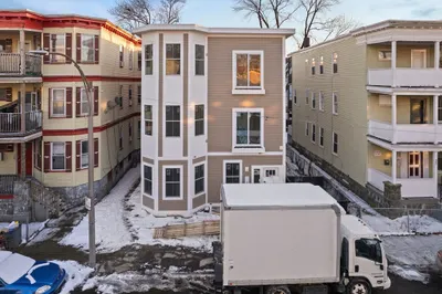 28 Hansborough St #1 1