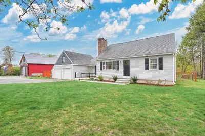 122 Town Farm Rd 1
