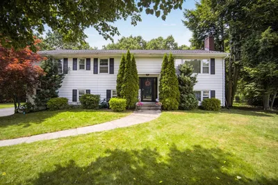 26 Sherwood Dr