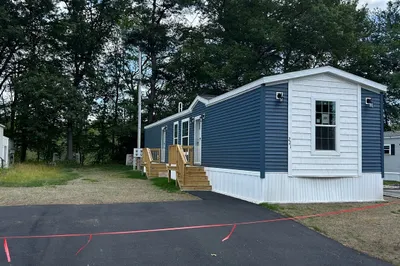 221 Shoreline Drive