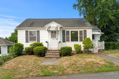 15 Perley St