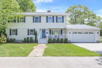 66 Avalon Rd 1