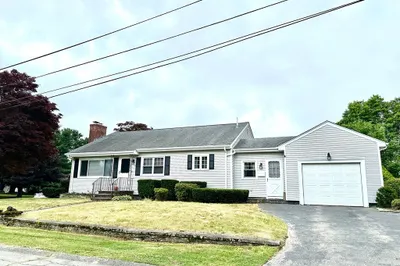 15 Evans St