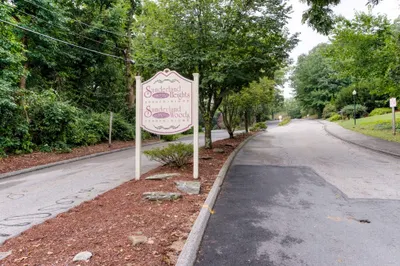 340 Sunderland Rd #23