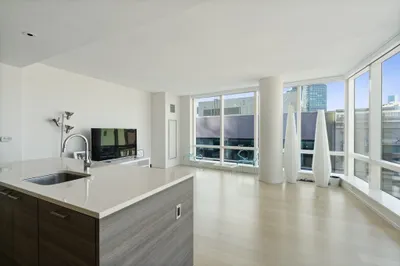 1 Franklin St #1403