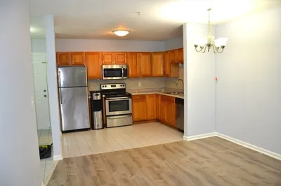 20 Heaths Ct #104 1