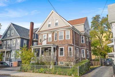 35 Pleasant Street
