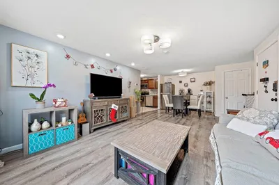 3 Tara Dr #7 1