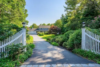 4 Firefly Lane 1