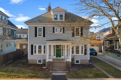 303 Maple St 1