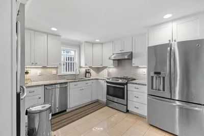 28 Roberts St 1