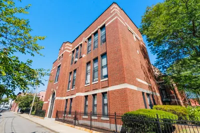 60 Gibson St #303