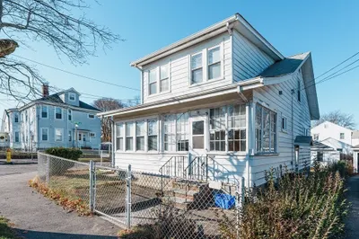 195 Holbrook Road 1
