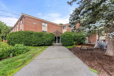 17 Weld St #34 1