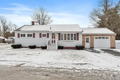 15 Donna Ave