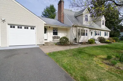 14 Rochford Dr 1